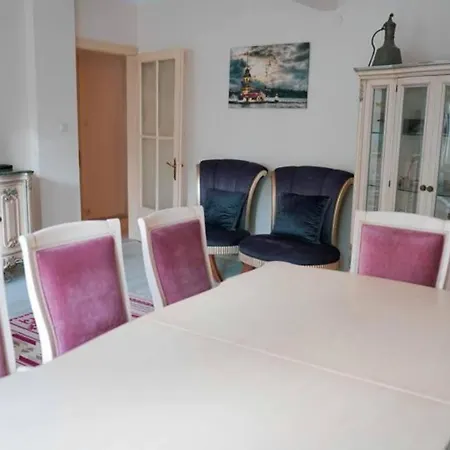Great Location.vintage House At City Center Lejlighed *